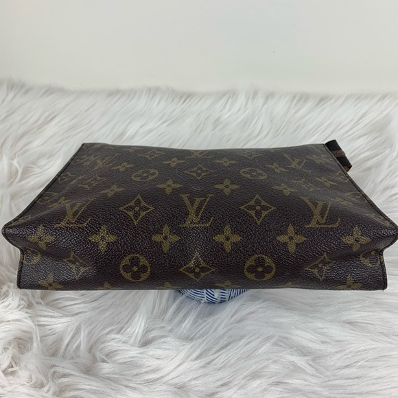 🛑SOLD🛑LV vintage monogram toiletry 26 - Picture 6 of 8